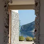 아파트 αlissachne Limniónas
