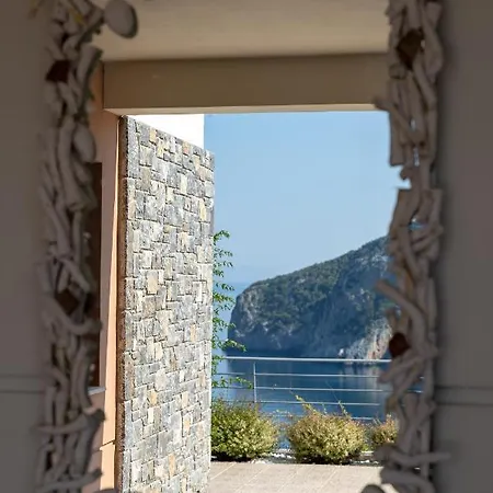 Apartment αlissachne Limnionas (Central Greece)