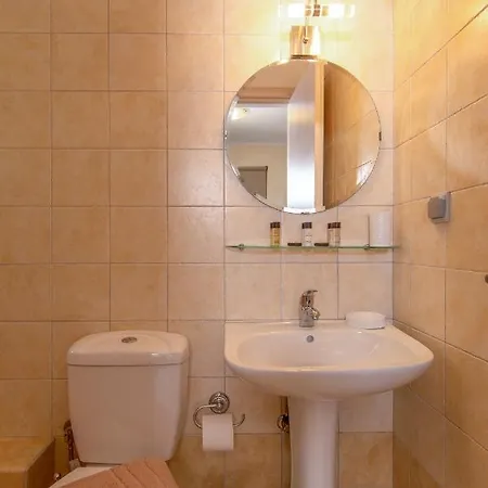 αlissachne Apartment *